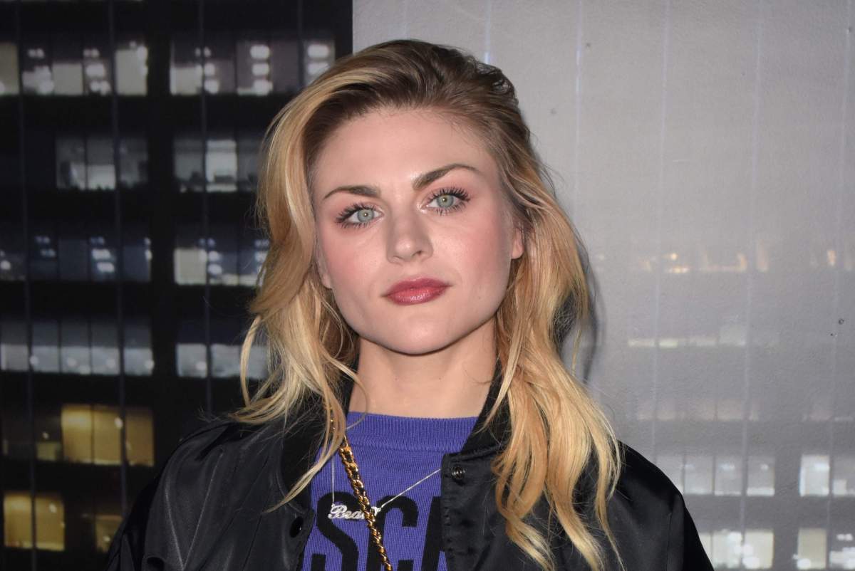 Frances Bean Cobain been dropping song snippets online for years now. It's obvious that she has talent like her famous parents, but she's yet to release anything.