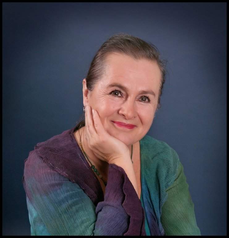 A portrait of Hana Horka
