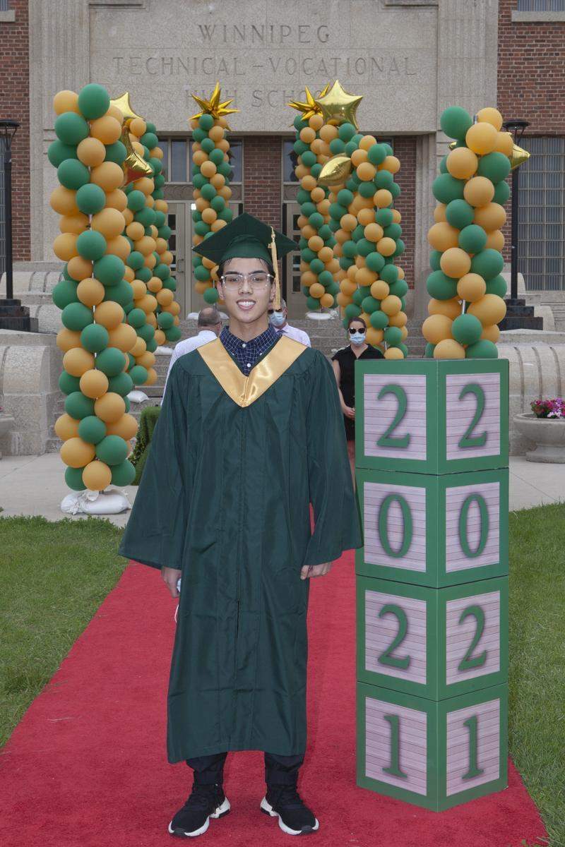 Notre Dame homicide victim killed during beer vendor robbery - image