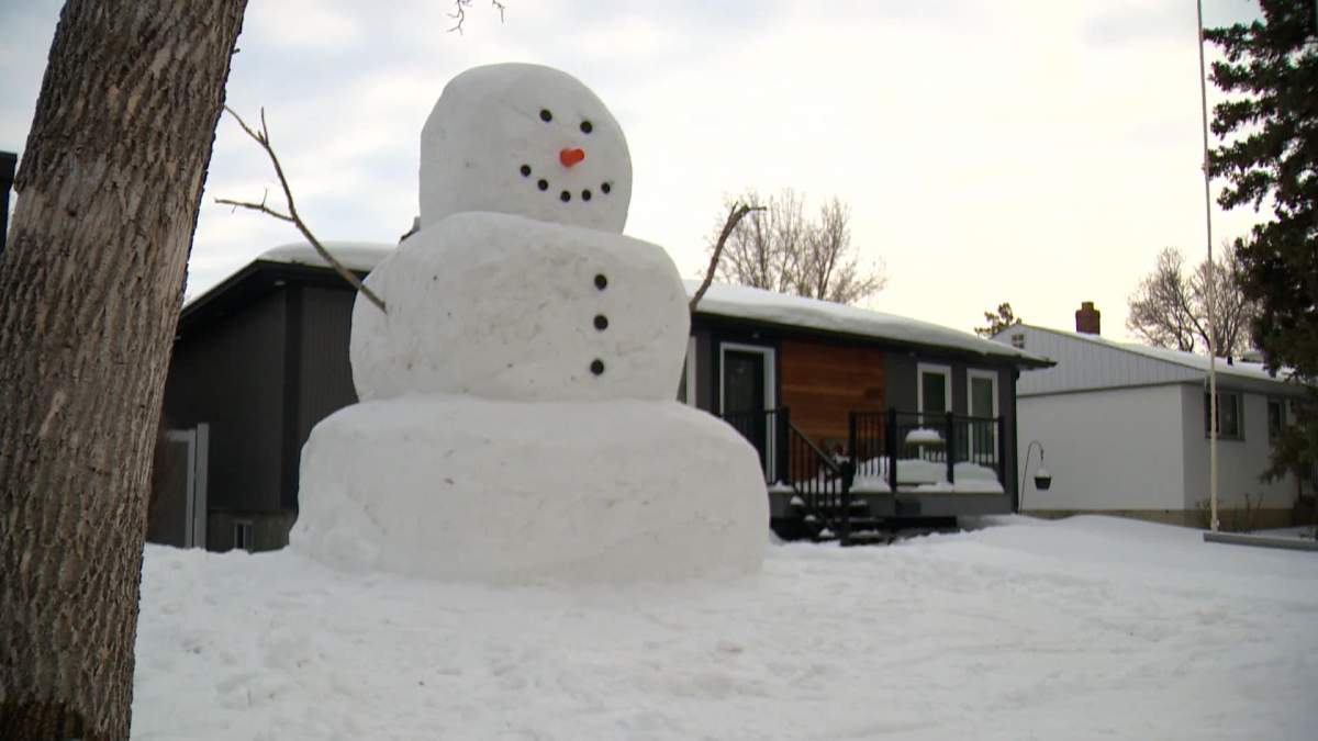 Giant regina snowman