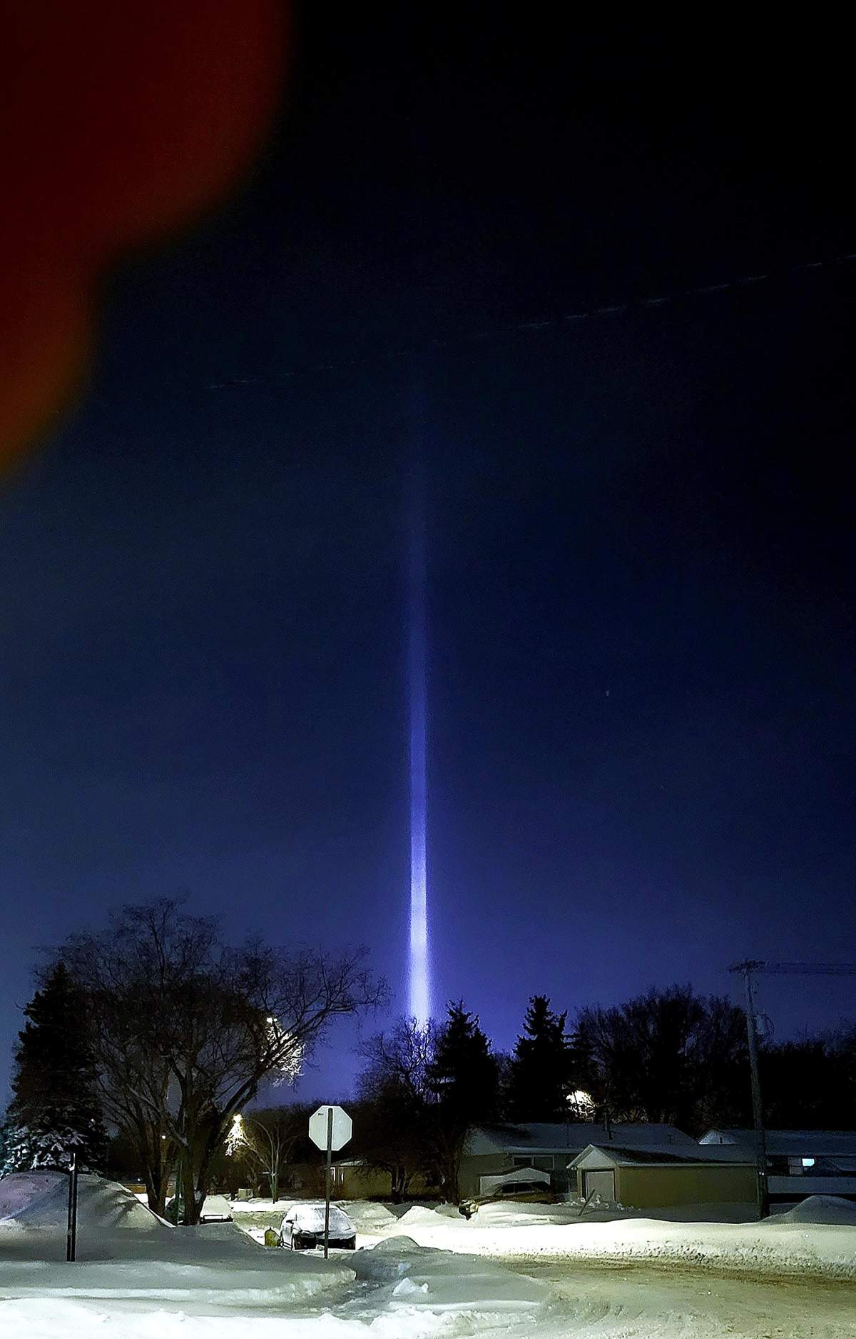 Light pillar shines above Regina’s Mosaic Stadium