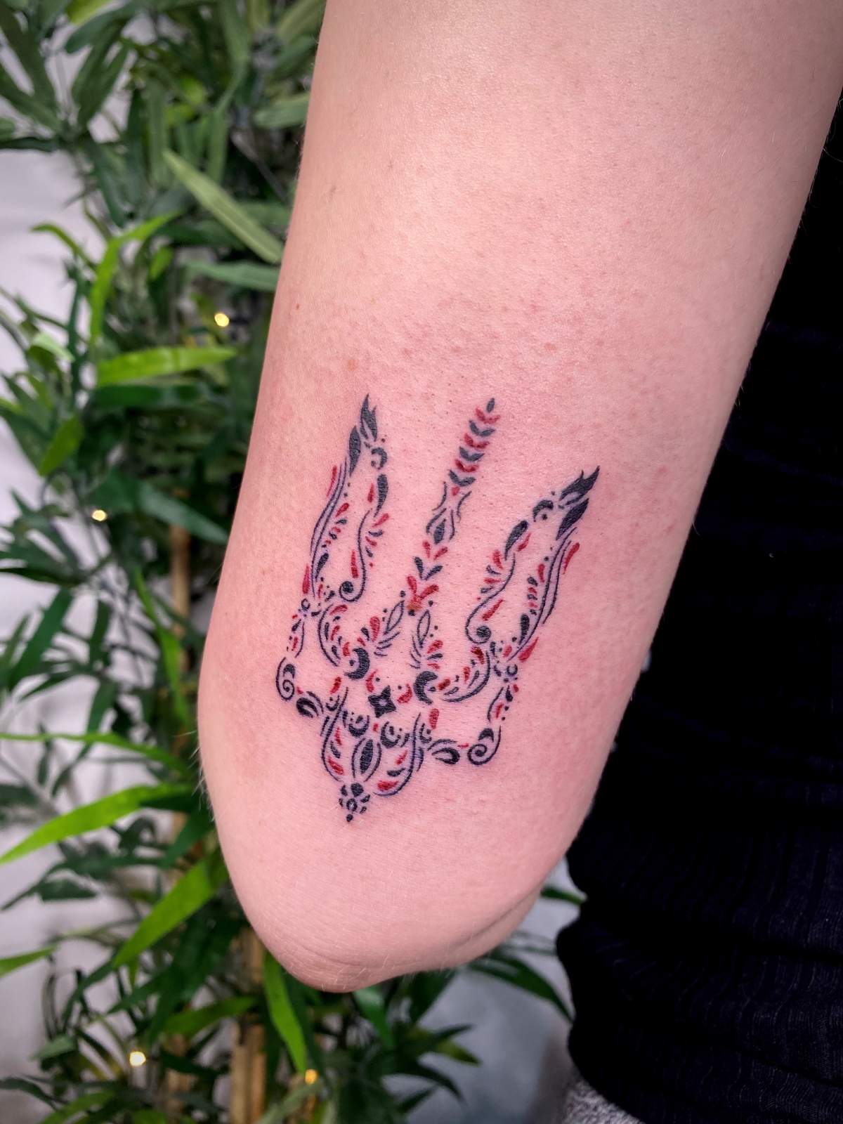 A Winnipeg tattoo artist is offering a variety of Ukrainian-themed flash pieces with all the proceeds going to the Canadian Red Cross, which is matching donations.