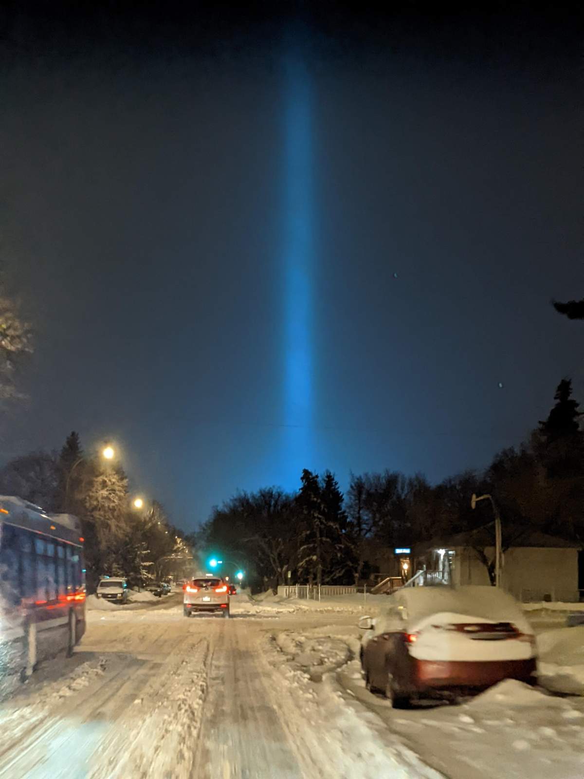 Light pillar shines above Regina’s Mosaic Stadium