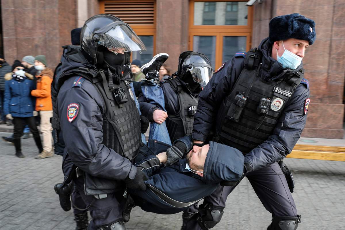 russia arrest