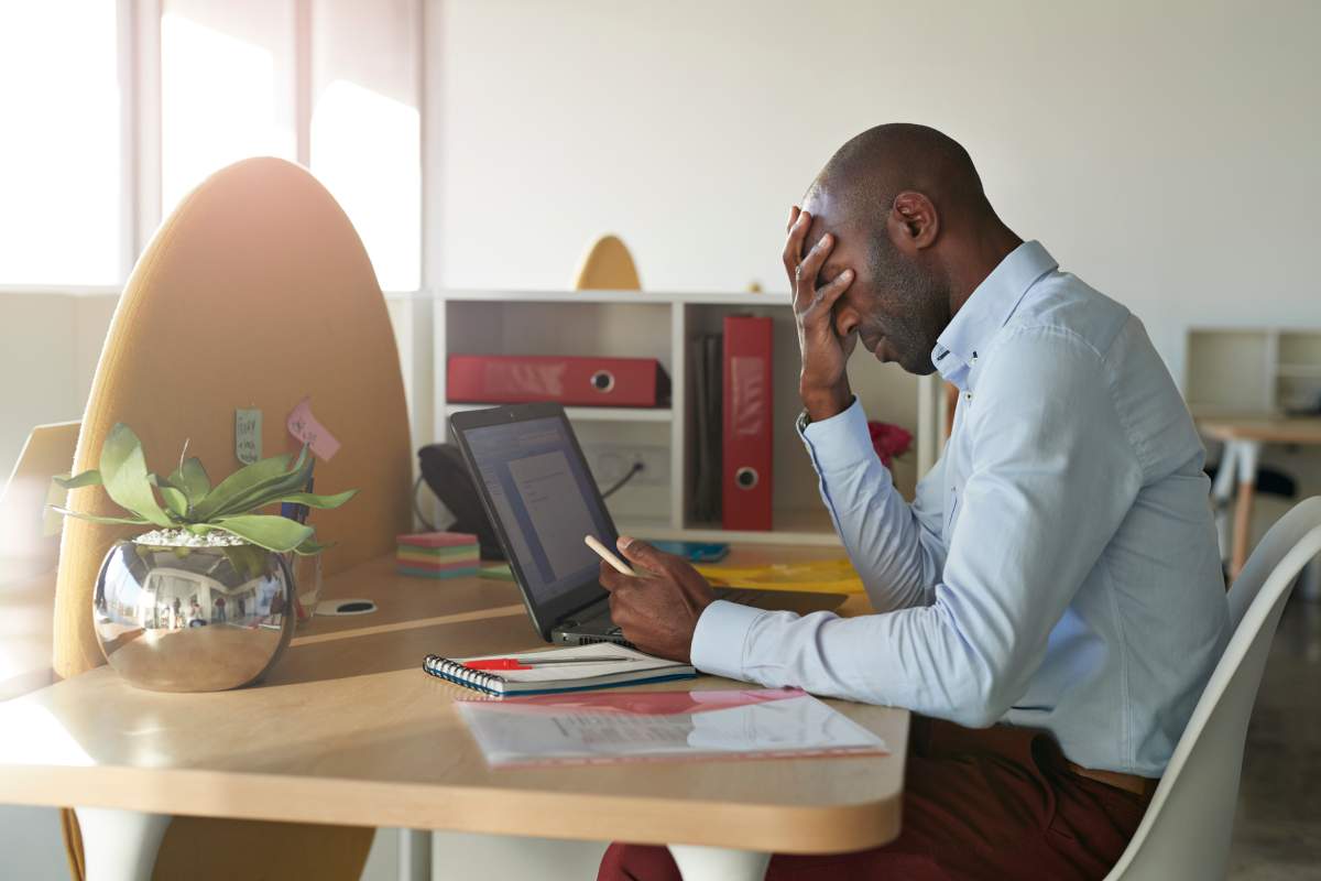 5 things employees should never do before talking to an employment lawyer - image