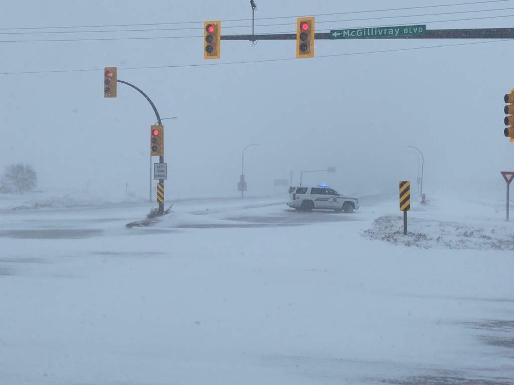 Manitoba RCMP have closed the Perimeter Highway.