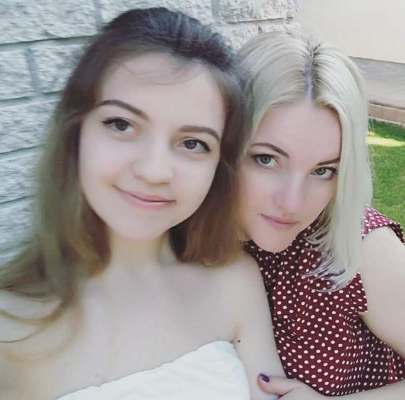 Anastasiia Cherman (left) and her mother, Yuliya