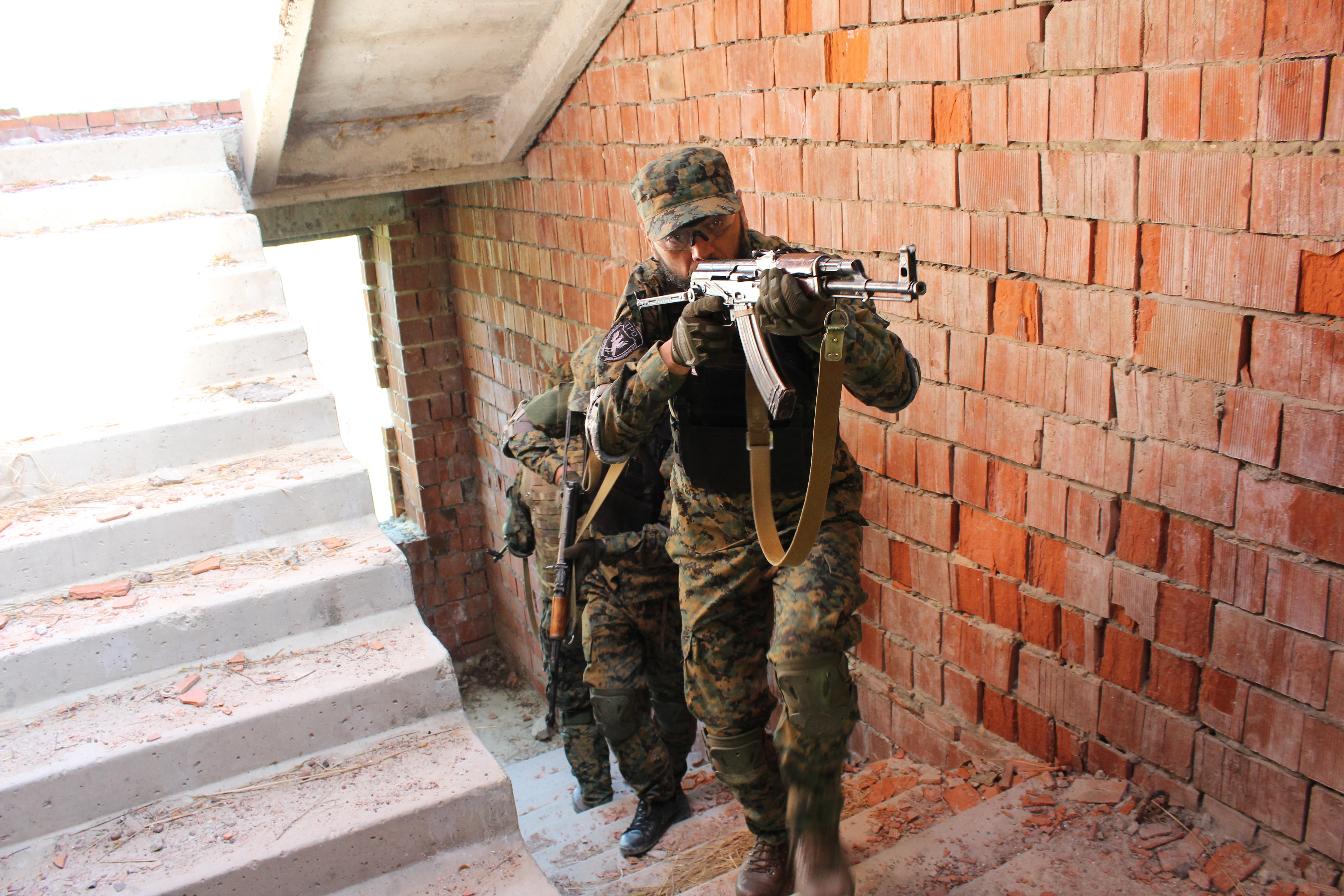 Ukrainians being trained by Canadian, British and American Wolverines instructors, May 16, 2022.