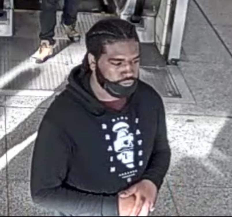 Police are seeking to identify two suspects wanted in connection with an attempted murder investigation in Toronto.