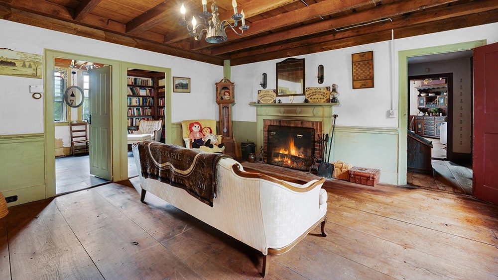 The living room of "The Conjuring" house.