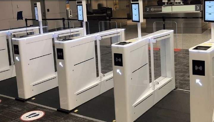Toronto Pearson International Airport - Terminal 1 - eGates.