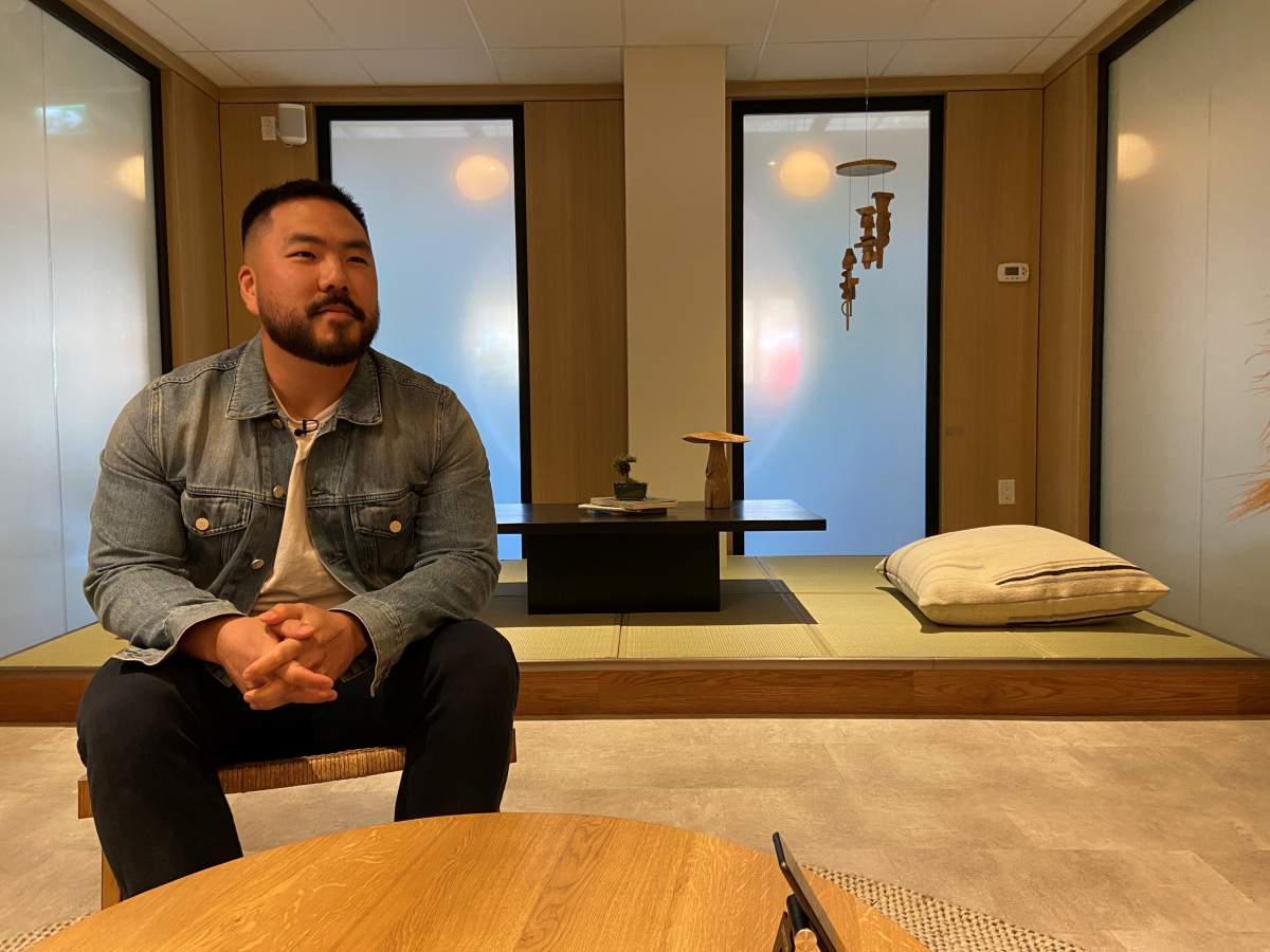 Heeso Cho created Hospitality Healing Project.