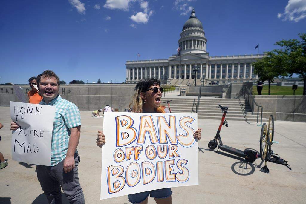 Photo of abortion rights protesters