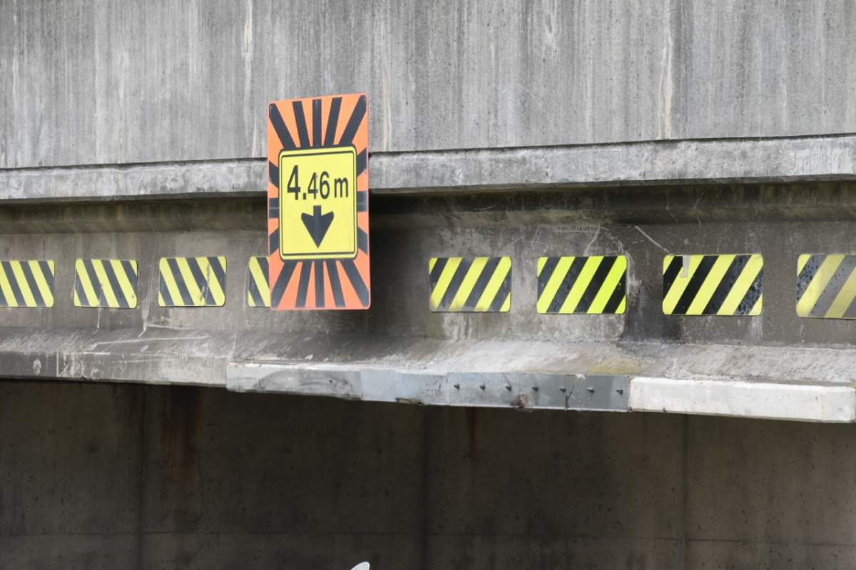 Glover Road overpass height