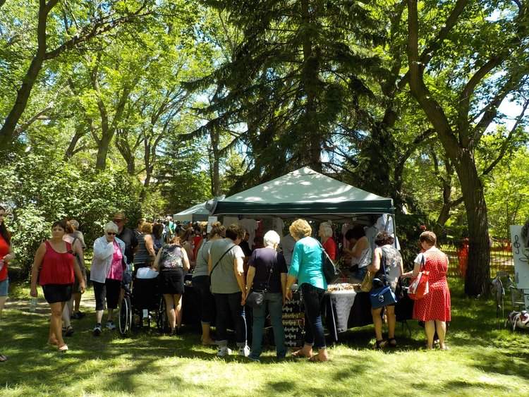 ParkArt, Moose Jaw Museum & Art Gallery’s largest and longest-running annual fundraiser, returns to 
Crescent Park Friday, July 1, 2022 from 10 a.m. to 4 p.m. 