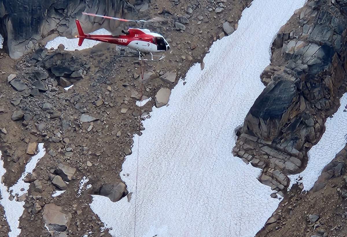 PENSAR required their fixed line helicopter team (CDFL) due to the steep terrain where the victim was located.