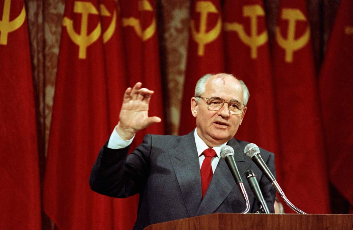 FILE – Soviet President Mikhail Gorbachev addresses a group of 150 business executives in San Francisco, Monday, June 5, 1990. Russian news agencies are reporting that former Soviet President Mikhail Gorbachev has died at 91. The Tass, RIA Novosti and Interfax news agencies cited the Central Clinical Hospital. (AP Photo/David Longstreath, File)