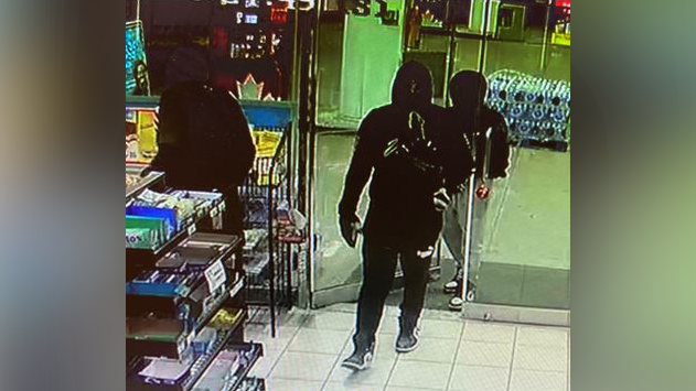 Pictured are two suspects Niagara Regional Police are seeking in a Petro Canada gas station robbery in Grimsby on Aug. 1, 2022 around 4:30 a.m.