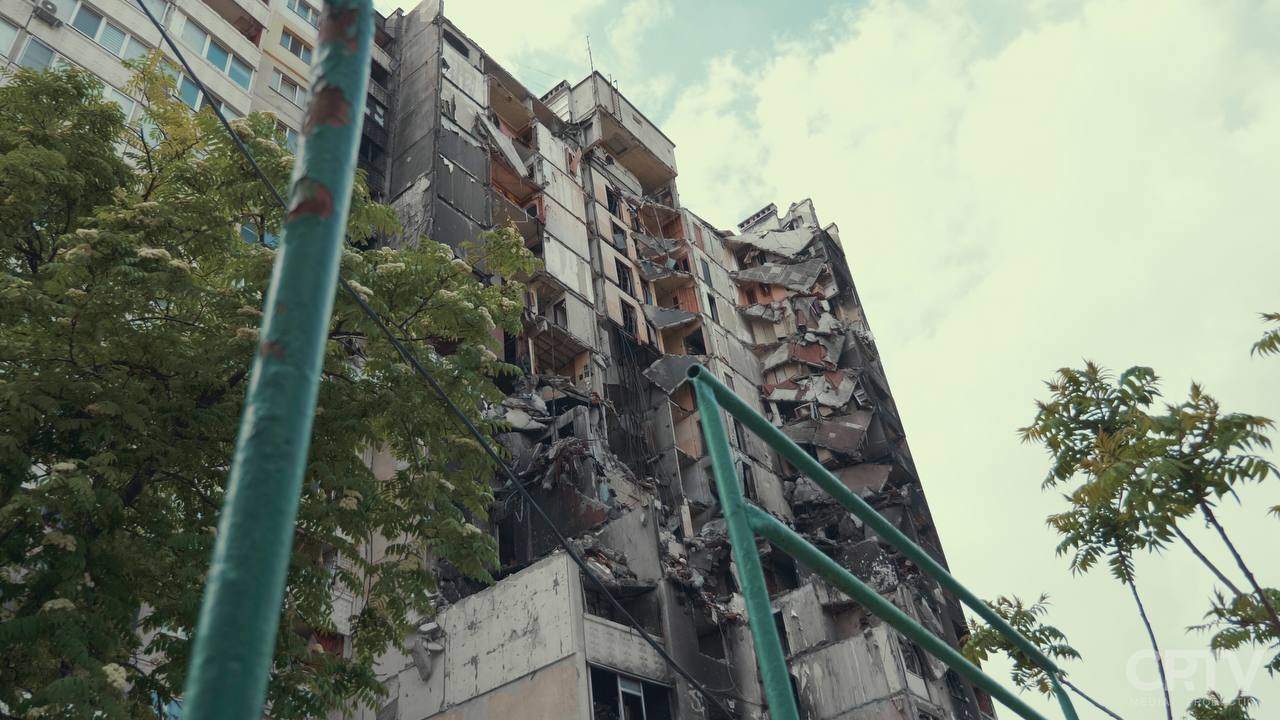 A destroyed building in Kharkiv, Ukraine, during the Ukraine-Russia war.
