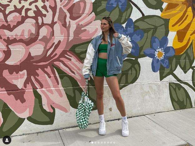 Megan Nespliak was diagnosed in March 2022 with stage 4 stomach cancer. Now, she's using her fashion influence to raise money for the Canadian Cancer Society.
