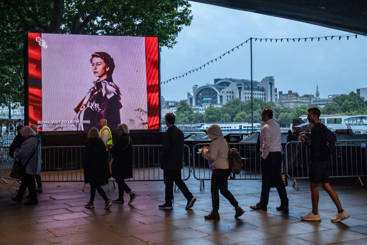 Queen Elizabeth Queue