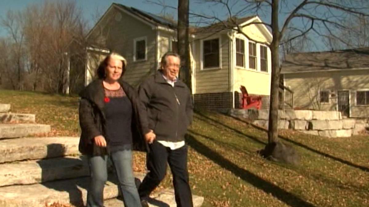Harvey Rosen and wife, Sharon Monson, ran cottages in Newboro for several years after retiring from politics.