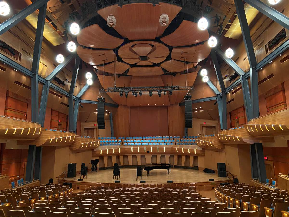 Glennie will perform at the Bella Concert Hall.