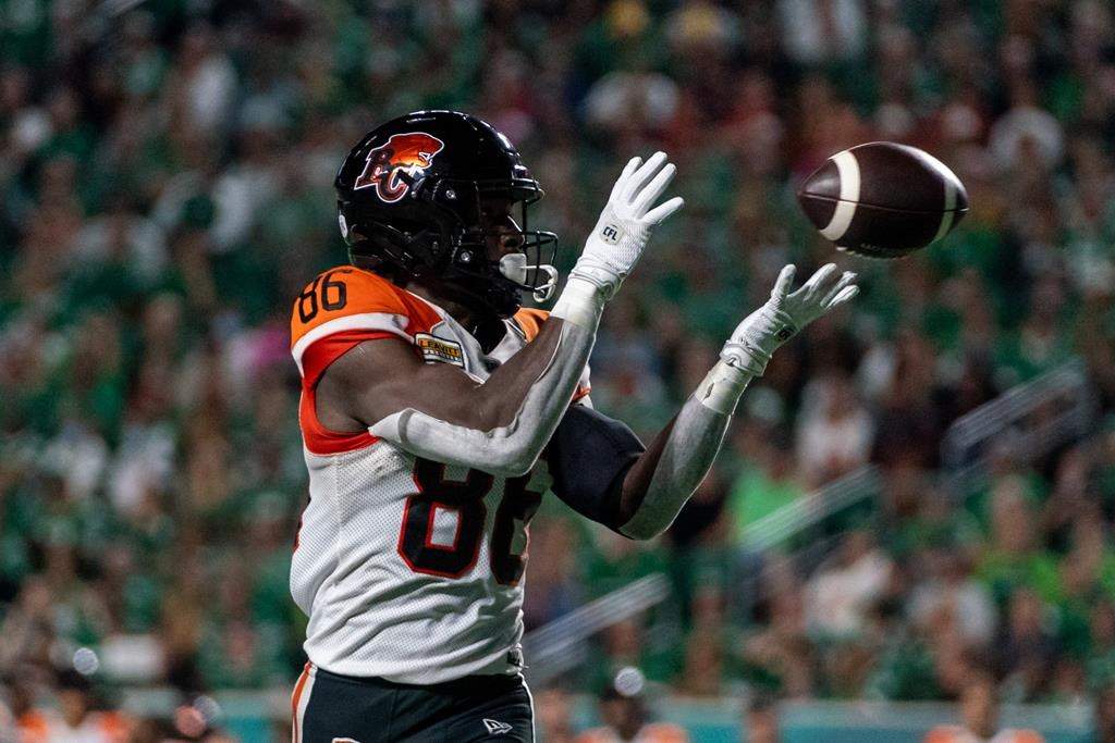 BC Lions receiver Jevon Cottoy (86) catches the football against Saskatchewan Roughriders during the fourth quarter of CFL football action against BC Lions in Regina on August 19, 2022.