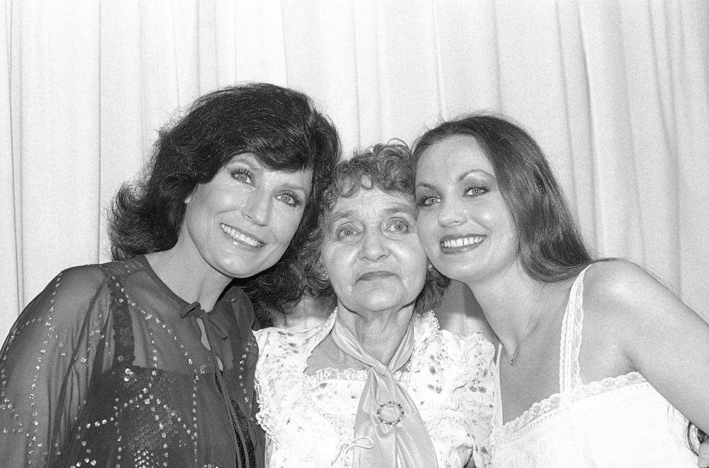 Loretta Lynn, her mother and Crystal Gayle in 1980.