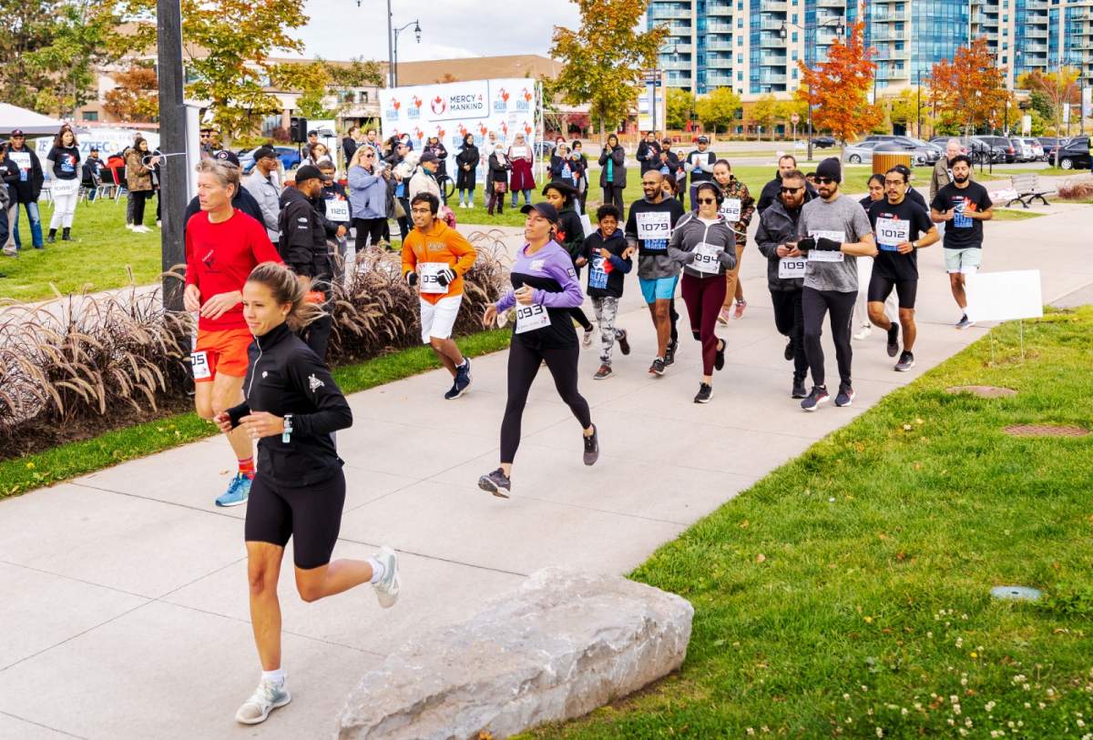 Residents participating in the Run for Barrie at Centennial Park. Oct. 9, 2022