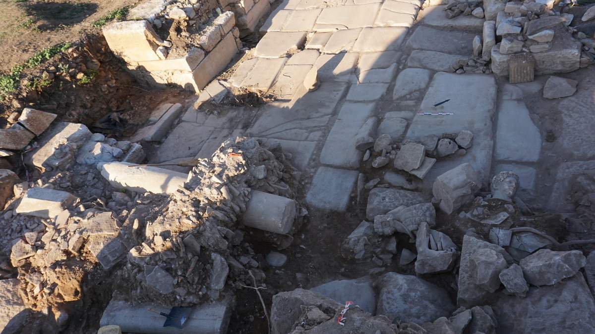 Severed stones in the excavation site.
