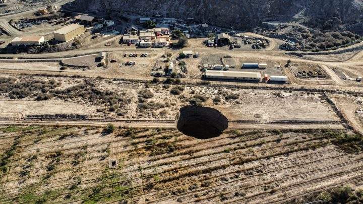chile sinkhole