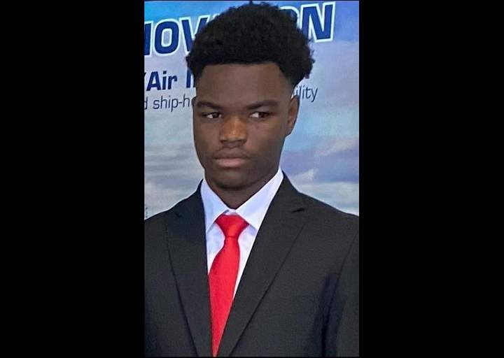Former and current student identified as those shot outside Toronto high school - image