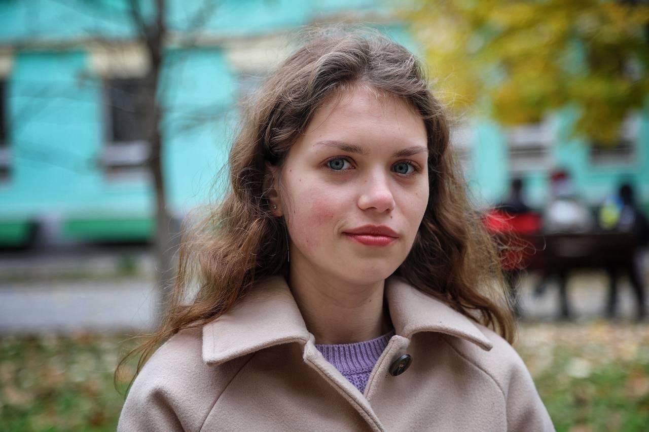 Olena Poliakova said Russian soldiers searched her phone repeatedly during the occupation of Kherson, looking for anything reminiscent of Ukraine.