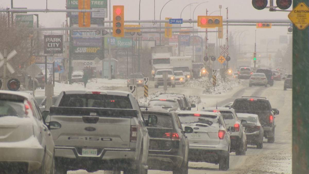 Winter storm causes chaos on Regina roadways - image
