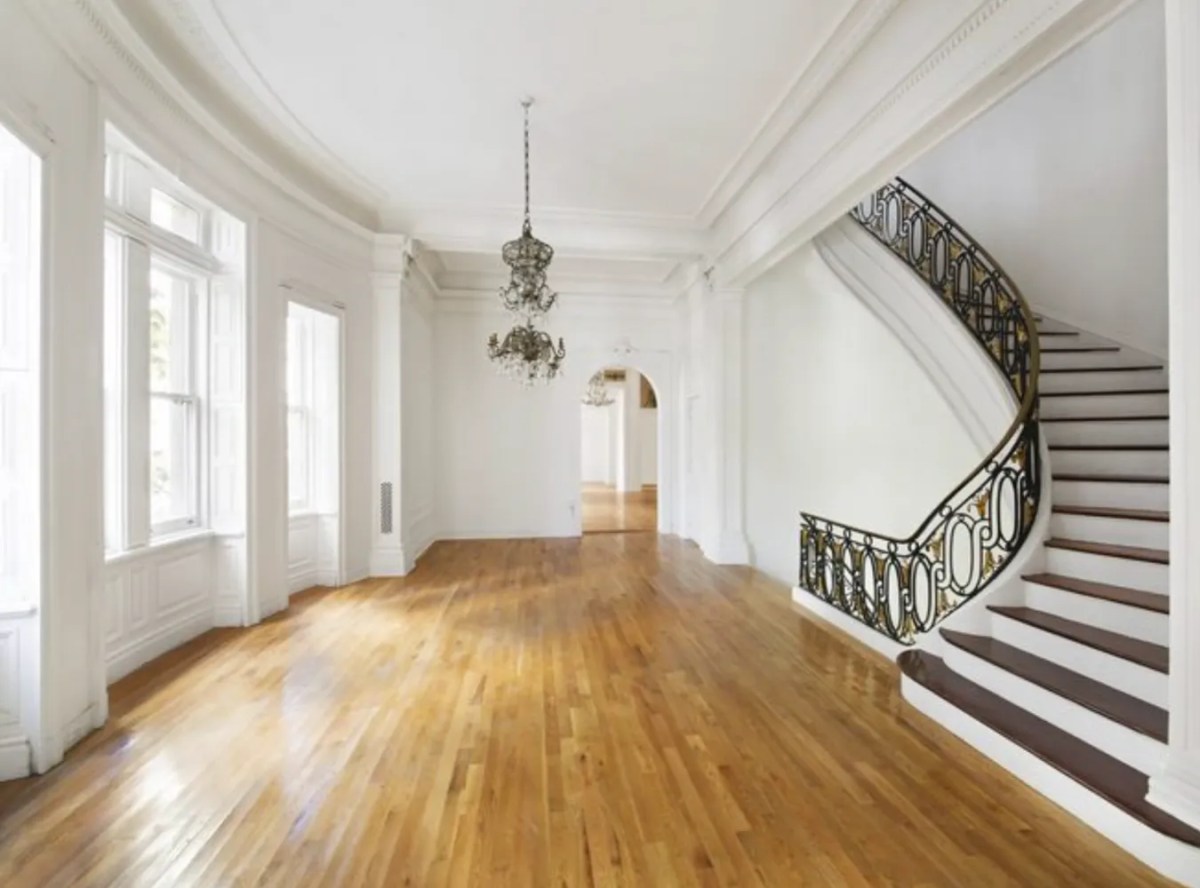 Grand staircase of the Benjamin N. Duke House.