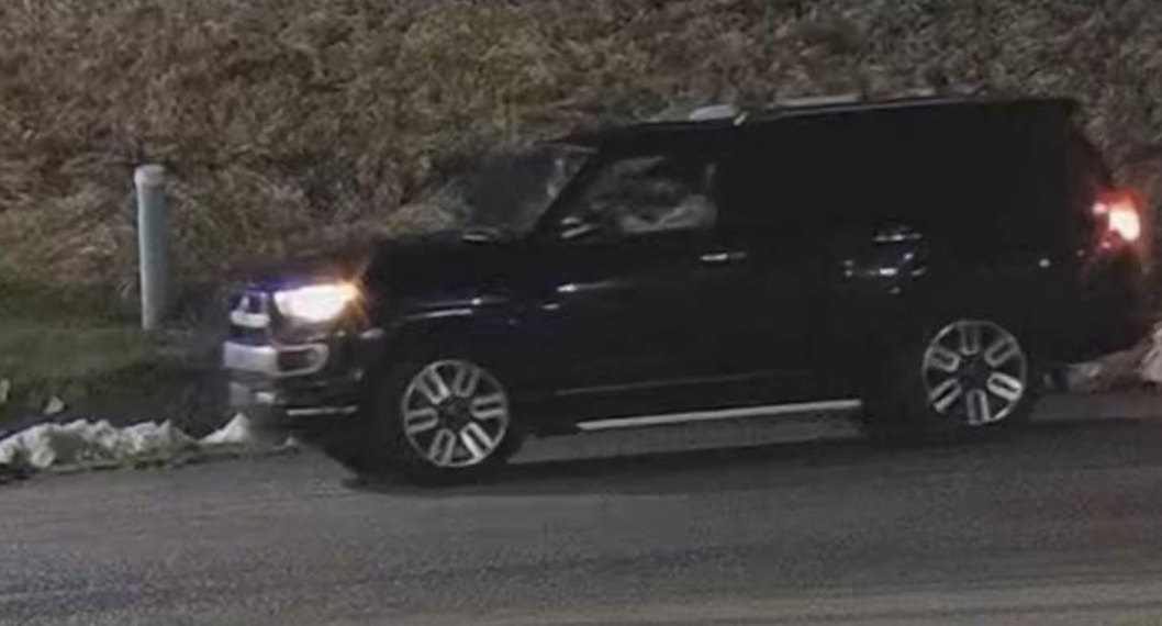 One of the suspects left in a Toyota 4-Runner while the other fled in a Hyundai Elantra.