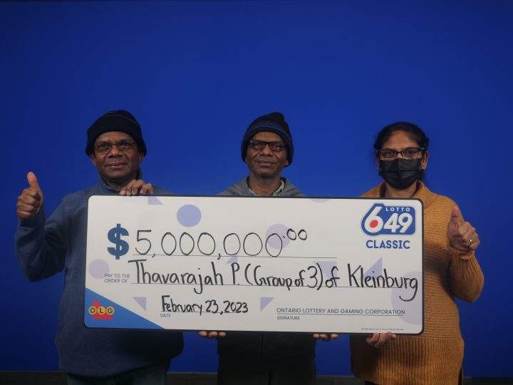 The three siblings won the Jan. 4 Lotto 6/49 Classic Jackpot.