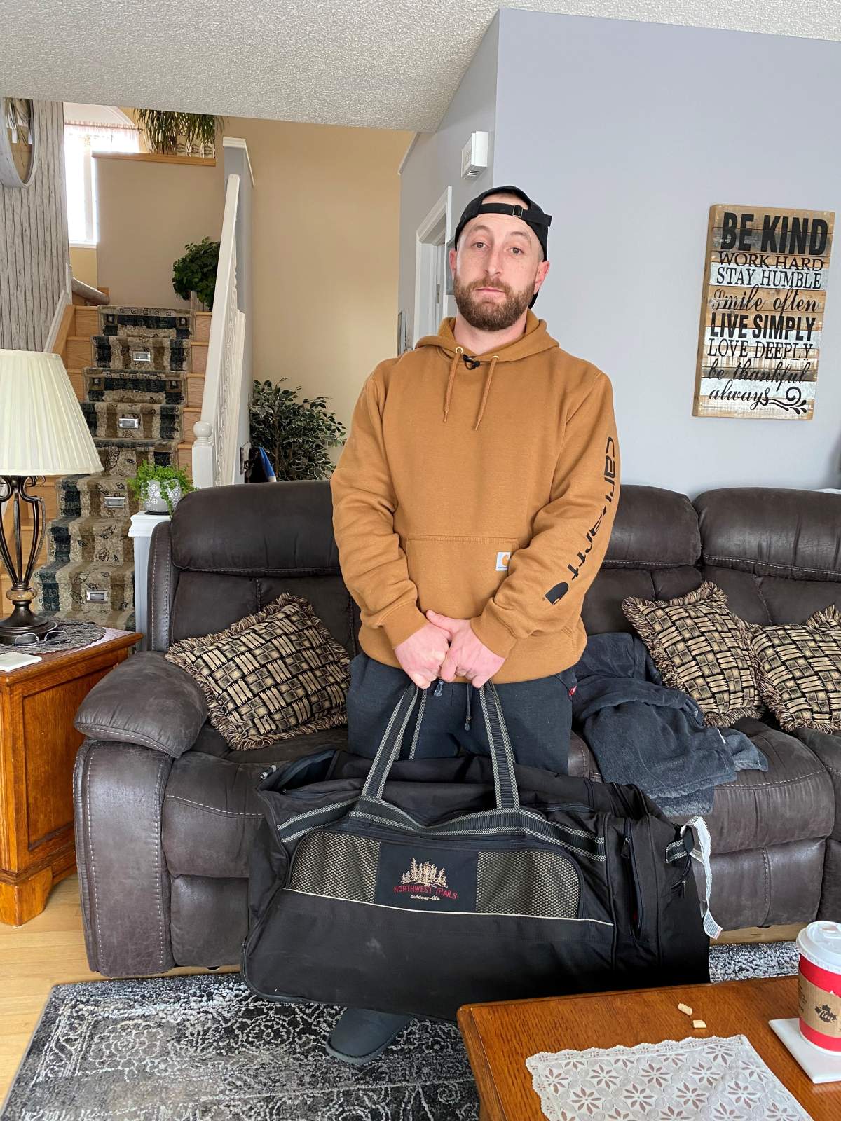 American visitor finally receives lost bag