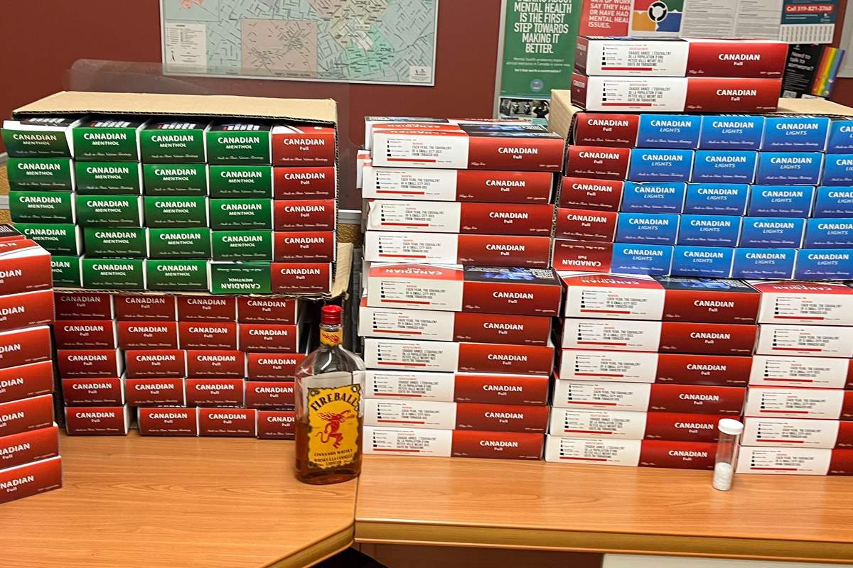 OPP say they found more than 34,000 cigarrettes in the vehicle.