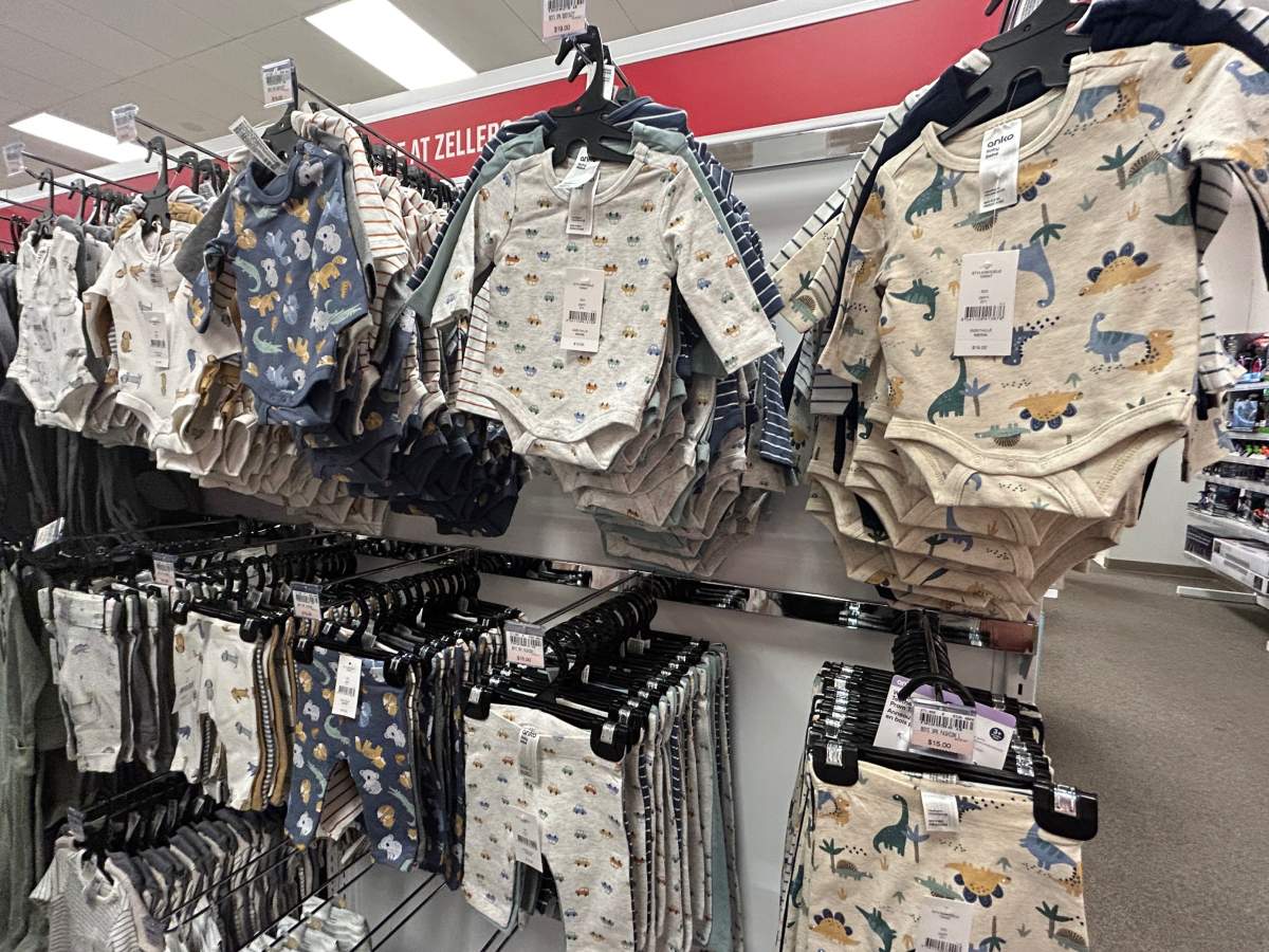 A look inside the Calgary Zellers store.