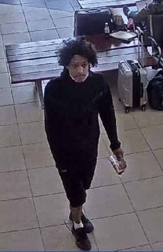 A fourth image of the suspect.