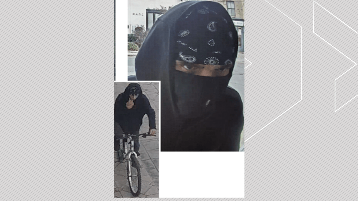 Peterborough police are looking for a fraud suspect after a bag was stolen from Beavermead Park in October 2022.