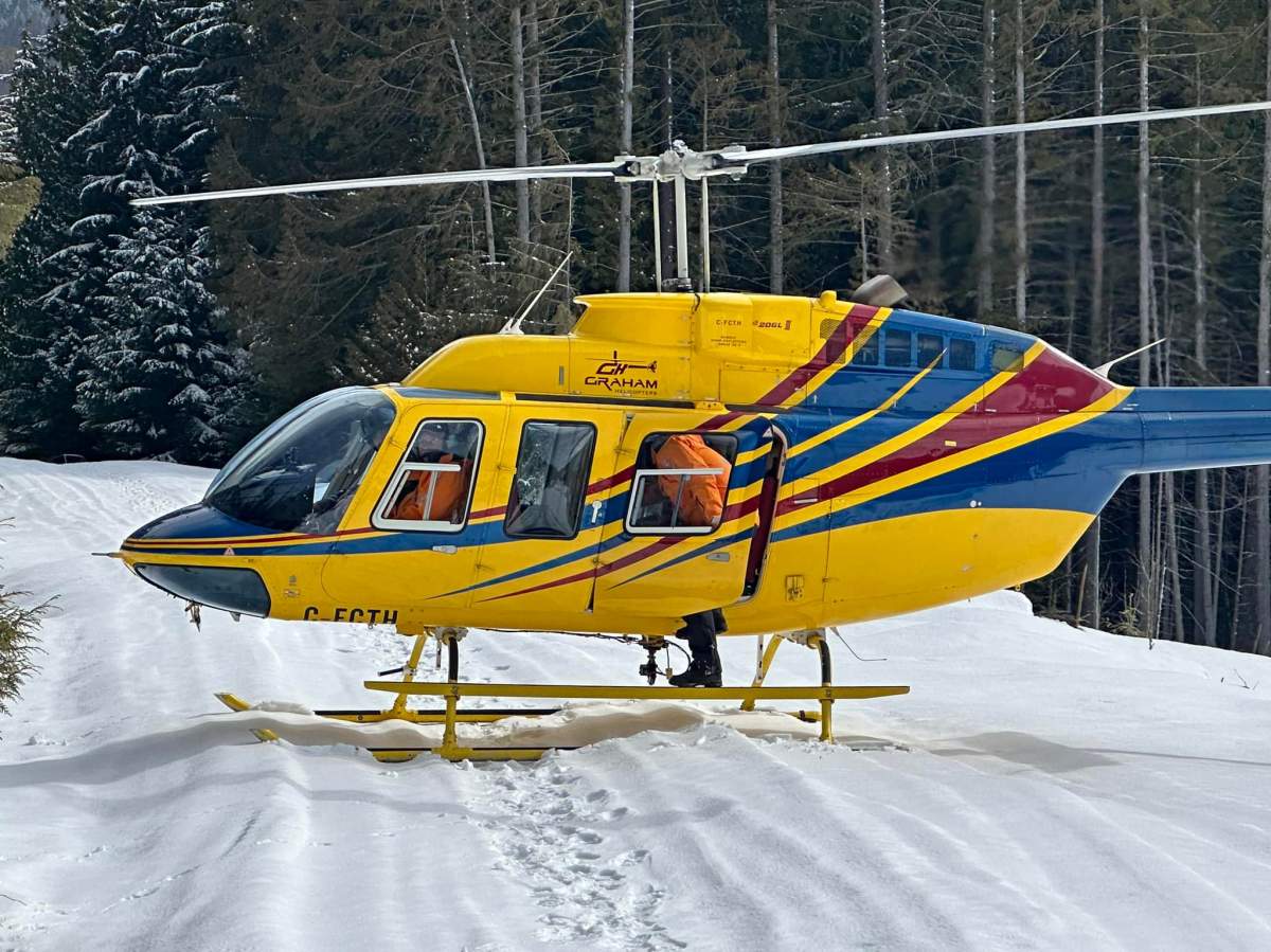 VSAR members called in a helicopter for extra assistance.