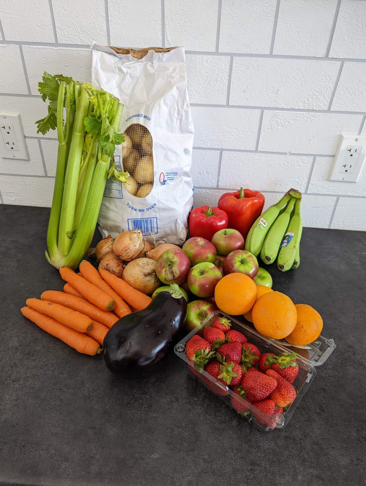 Urban Pantry Good Food Box. Barrie Ontario.