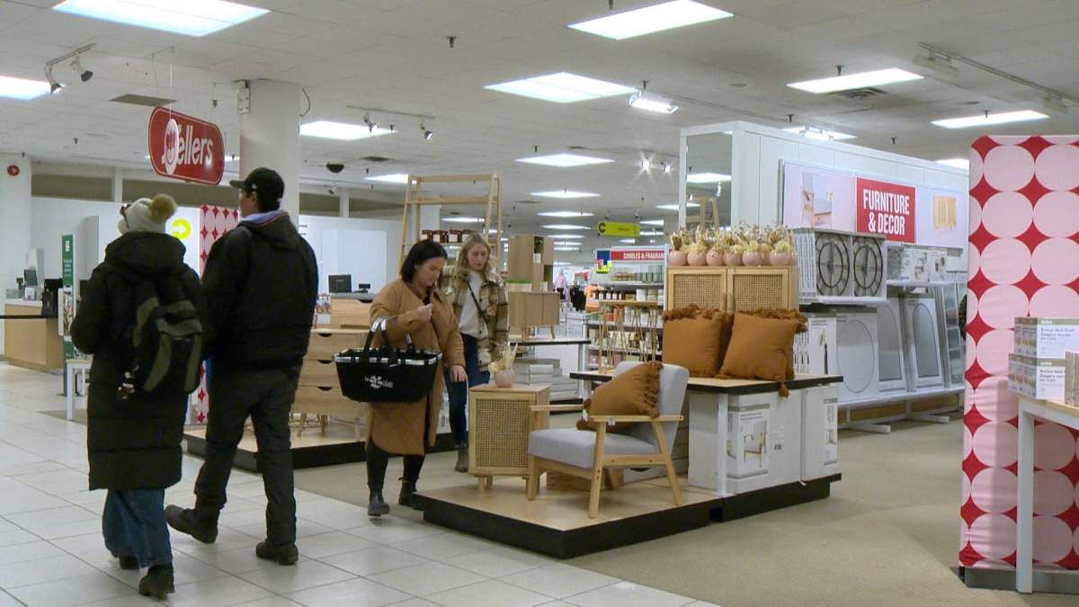 Zellers opened up its only location in Saskatchewan at Saskatoon’s Midtown Plaza.