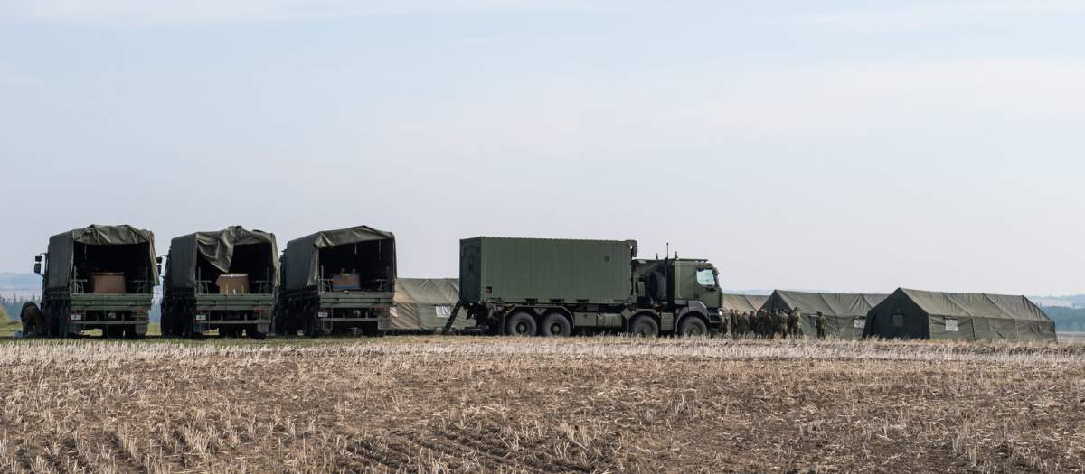Members of the 3rd Battalion, Princess Patricia’s Canadian Light Infantry, participate in fire prevention operations in Grande Prairie, Alberta in support of Operation LENTUS 23-01 on May 11, 2023.