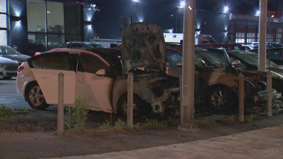 Two cars were set on fire overnight in Montreal. Tuesday, May 30, 2023.
