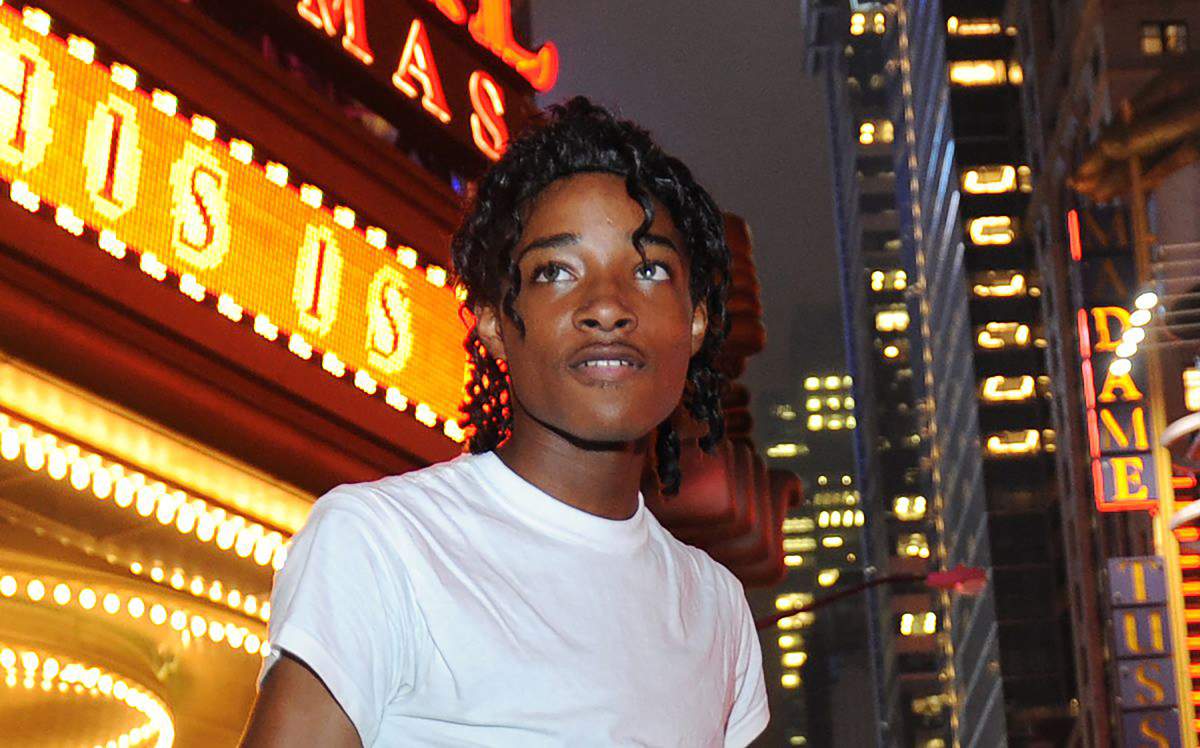 File photo dated 2009 of the homeless Jordan Neely going to see the Michael Jackson movie, “This is It,” outside the Regal Cinemas on 8th Ave. and 42nd St. in Times Square, New York City, Ny, USA. – Homeless, 30-year-old Michael Jackson impersonator Jordan Neely was choked to death on May 3 on a New York City subway as he complained about being homeless, hungry and thirsty.  Photo by Andrew Savulich/New York Daily News/TNS/ABACAPRESS.COM