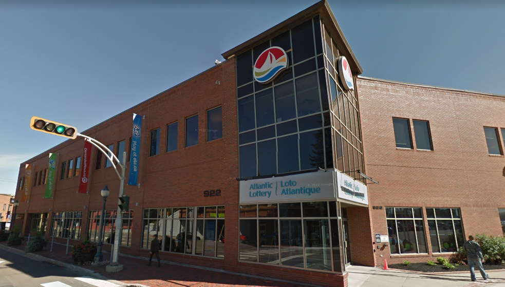 Atlantic Lottery sent out a tweet on Sunday morning encouraging players from Rothesay, N.B., to check their Lotto 64/9 tickets, as a $5-million ticket was purchased in the small town.
